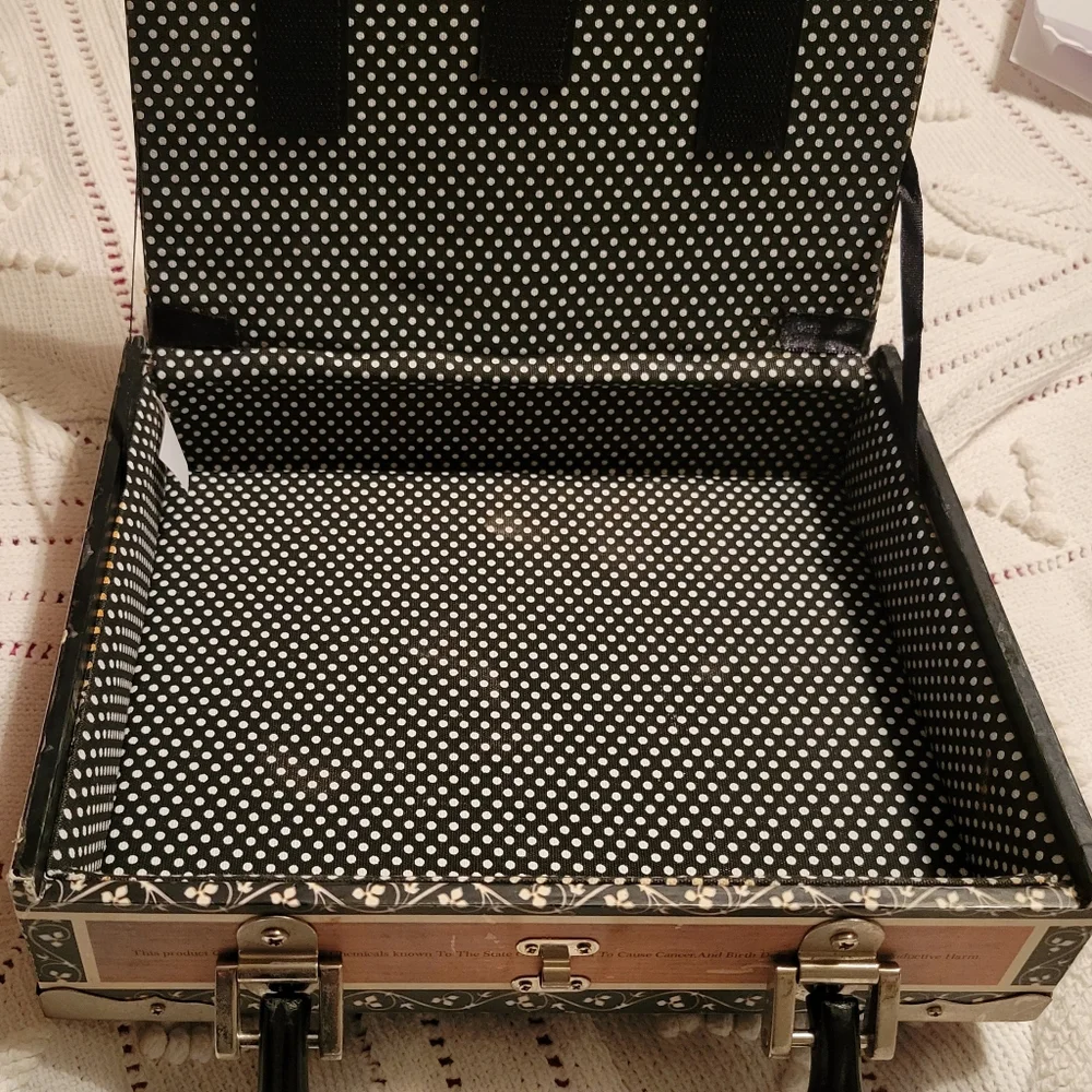 Hand - Picture 8 of 10